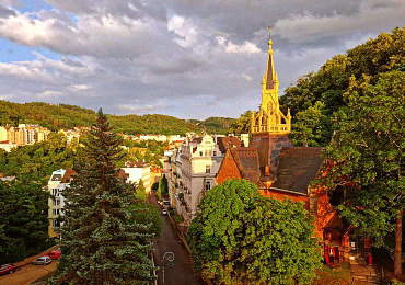 Karlsbad - Lukaskirche - Wachsfigurenmuseum (Aufnahme 15. Juli 2025)